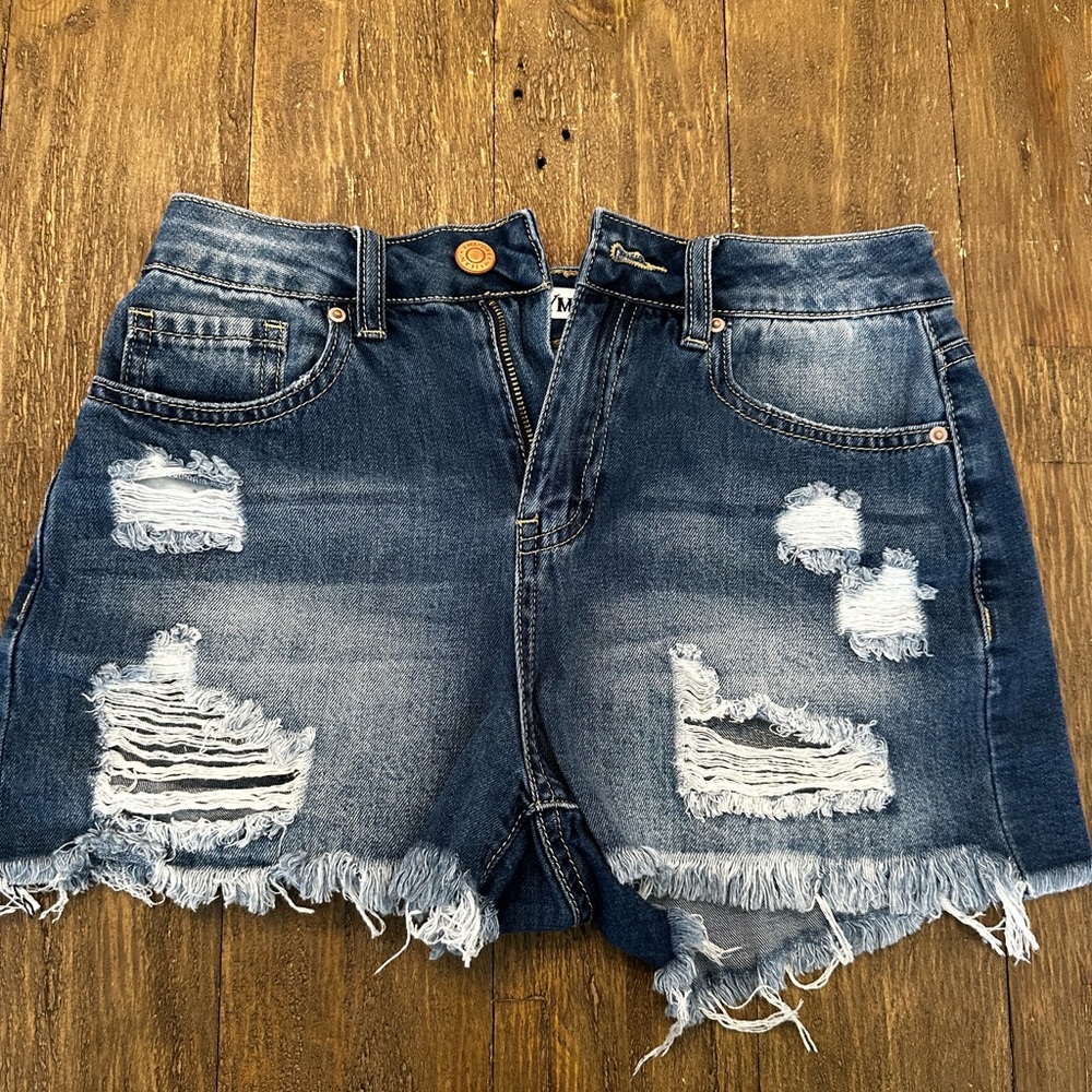 YMI women’s Jean shorts size 27/5